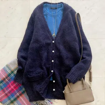 컨디션 최상 매디슨 블루 LOOSE BIG MOHAIR MIX 가디건