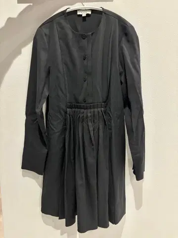 COS 긴팔 무릎 기장 원피스