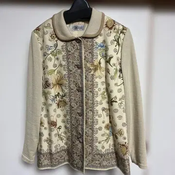 Chatoyer 꽃무늬 자켓 베이지
