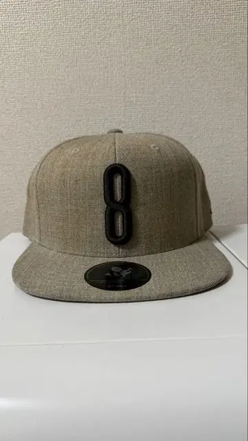 8 YARDS 베이지 캡 8자수