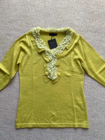 새상품 7- I Dconcept 프릴 니트 티셔츠