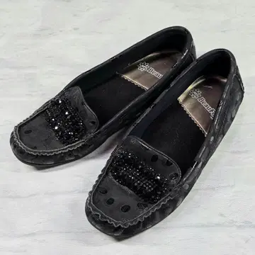 BeauFort 비즈 장식 블랙 모카신 레어