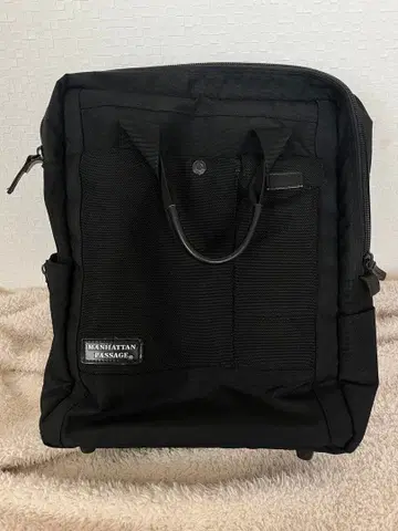 MANHATTAN PASSAGE B4 사이즈 블랙 백팩