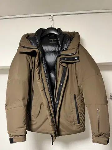 나노 유니버스 x 도쿄 니시카와 다운 자켓 카키