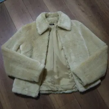 VERTICE 크림색 무스탕풍 자켓