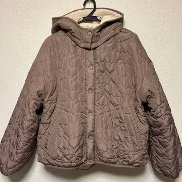 NICE CLAUP 리버서블 하트 퀼팅 자켓 후드 탈부착 가능