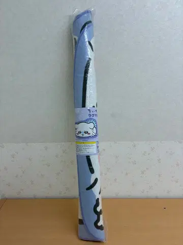 치이카와(먼작귀) 러그 매트 네소베리 모몽가