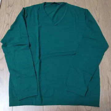 노리즈 그린 V넥 스웨터 L 사이즈