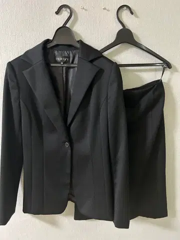 INDIVI 인디비 셋업 블랙 자켓 스커트