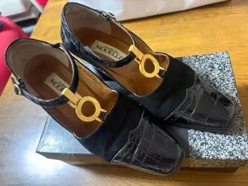 Madras 블랙 하이힐 펌프스