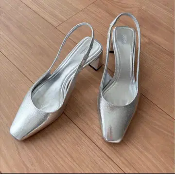 ZARA 실버 슬링백 펌프스 36