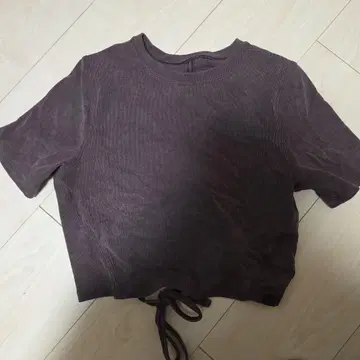 다크 브라운 크롭 허리 리본 포함 상의 룰루레몬