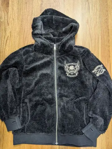 반손 스컬 디자인 후드 부착 후드티