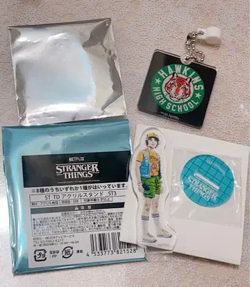 STRANGER THINGS 아크릴 스탠드 S3 드링크 키링 세트