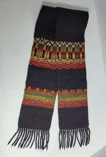 유카라 직조 울 스톨