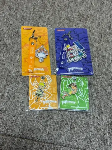 팝픈 뮤직 스트랩 2개 핀 배지 2개 미개봉 새상품