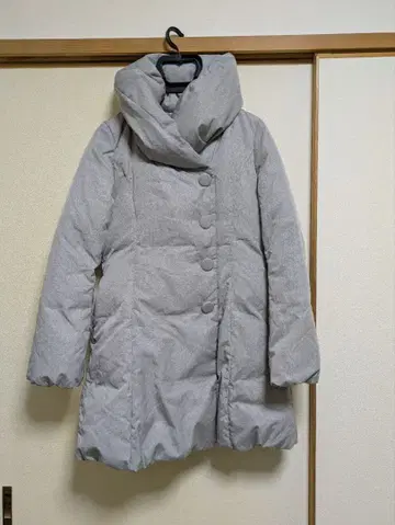 그레이 다운 자켓