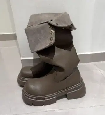 브라운 접이식 통굽 부츠