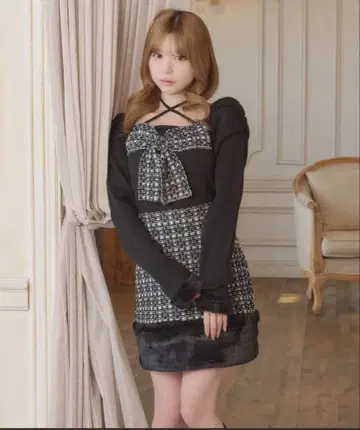 크로스 끈 포함 프론트 리본 니트