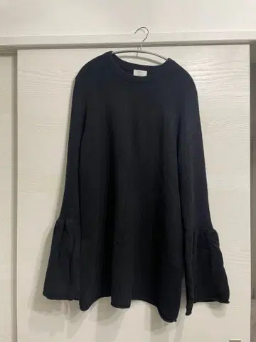 CEPIE. 플레어 슬리브 니트