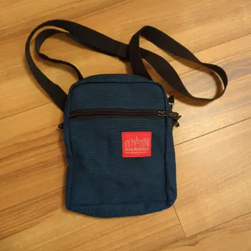 Manhattan Portage 네이비 숄더백 CORDURA