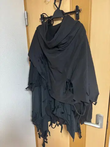 doublet 25 fw phantom frayed hoodie 블랙