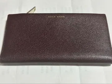 HUGO BOSS 버건디 이단 접이