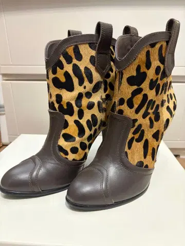 레오파드 무늬 송치 부티 숏부츠