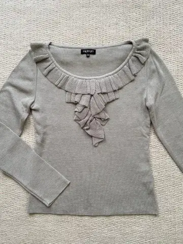 새상품급 INDIVI 인디비 프릴 니트