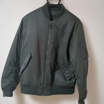 유니클로 UNIQLO MA-1 카키 L 오늘 한정 가격