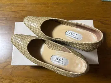 RIZ 베이지 뜨개질 펌프스