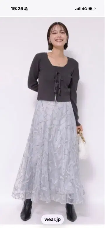 아푸와이저 리셰 라메 자수 플레어 스커트