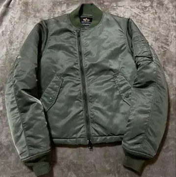 올리브 그린 MA-1 자켓