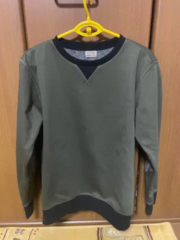 HERUNE 올리브 그린 트레이닝복