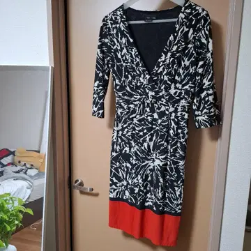 maxandcleo 꽃무늬 V넥 7부 소매 원피스