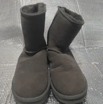 블랙 어그 부츠