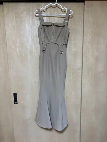 Romantic busiter dress