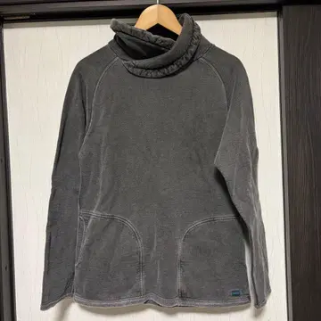 Good On 하이넥 트레이닝복 피그먼트