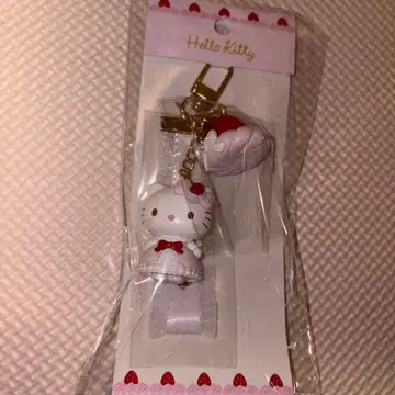 산리오 딸기 휘핑 케이크 키링 키티