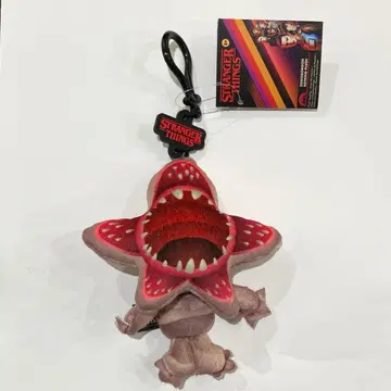 기묘한 이야기 키링 데모고르곤