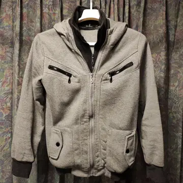 그레이 후드 부착 후드 맨투맨