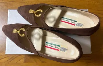 NEW HORIZON 브라운 스웨이드 펌프스