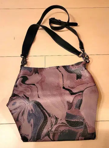 Desigual 마블 무늬 숄더백