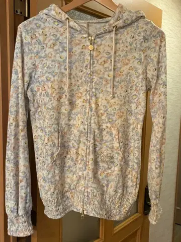 pique 꽃무늬 후드 부착 후드티