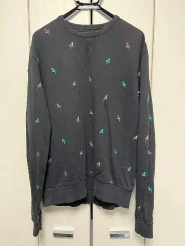 FCUK 앵무새 자수 포인트 패턴 트레이닝복