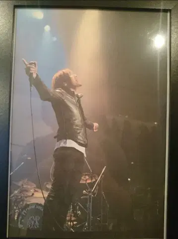 번 아웃 가죽 자켓