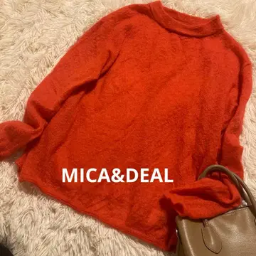 MICA&DEAL 마이카앤딜 모헤어 라운드넥 니트