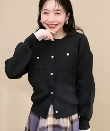 폴리 니트 금장 버튼 포켓 가디건