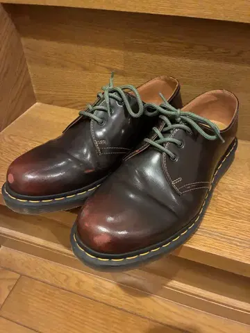 닥터 마틴스 더 클래시 콜라보 28.0