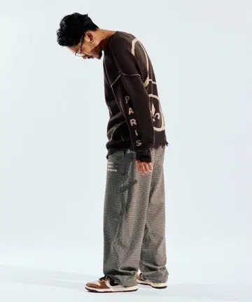 PARIS 로고 니트 스웨터 다크 브라운